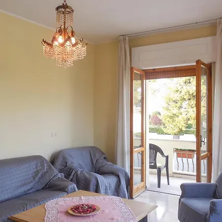Two-bedroom In -pe- *