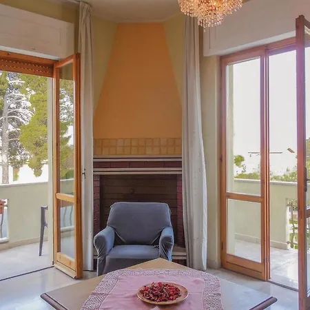 Two-bedroom In -pe- *