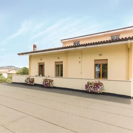 Two-bedroom In -pe- *